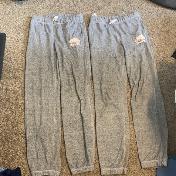 2 pairs of roots pants. 2 for 40$ - Picture 1 of 2